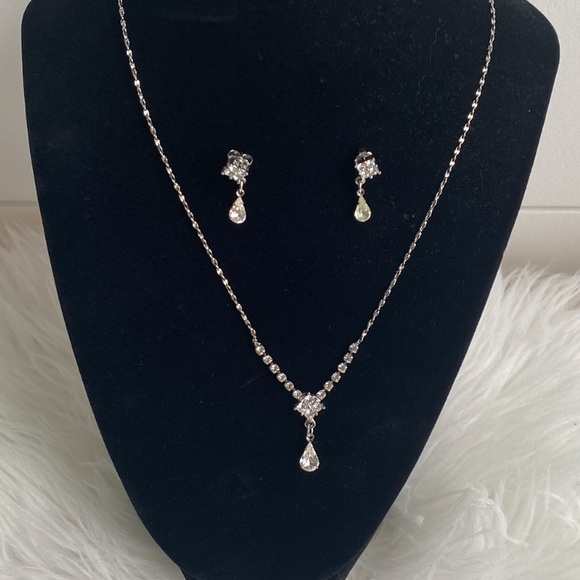 Vintage Art Deco Jewellery Set Silver And Rhinestones Drop Necklace And Earrings - Picture 2 of 8